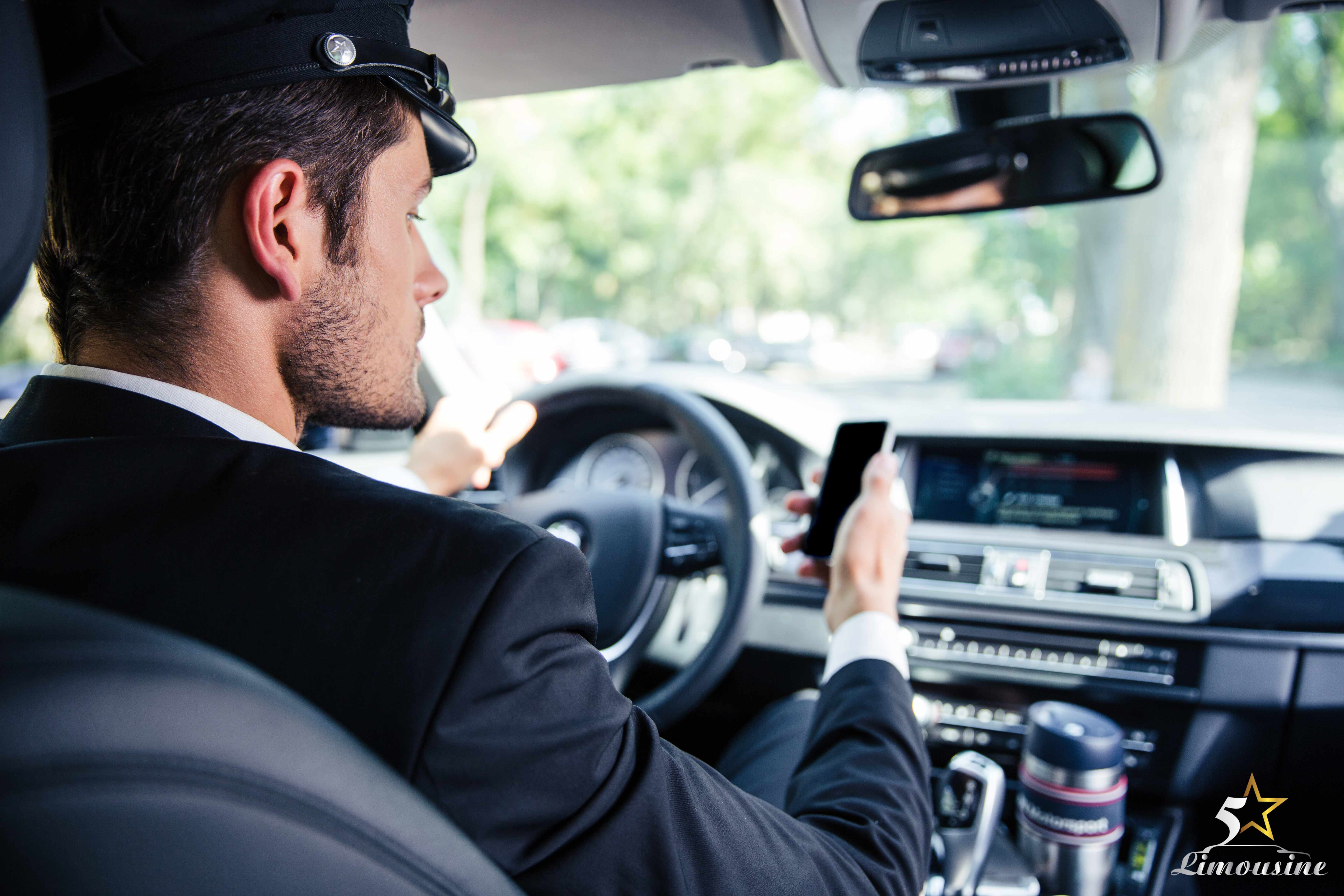 How to Hire a Limo Driver in Las Vegas